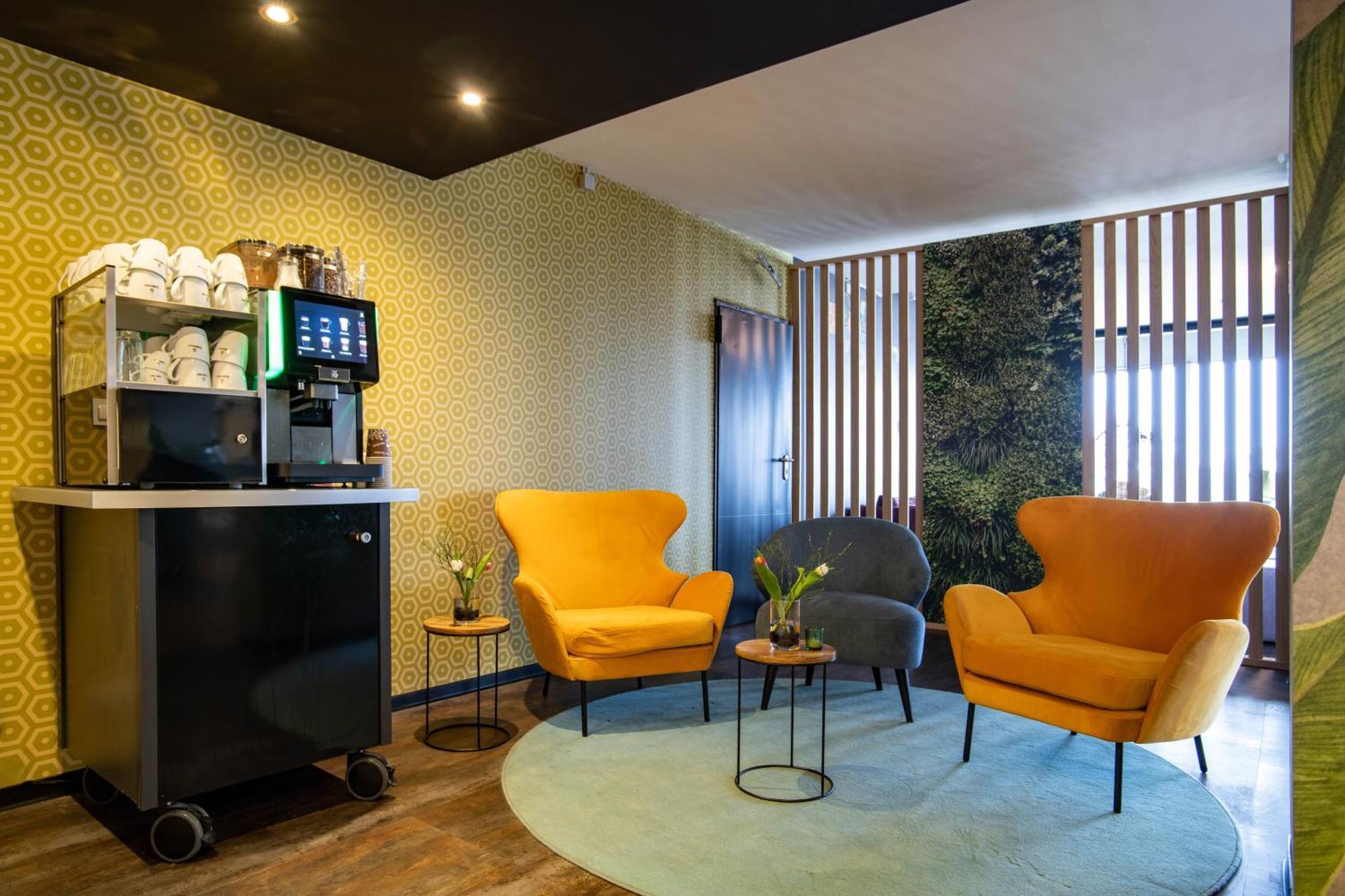 Beevillage Messehotel Hannover Laatzen Exterior photo